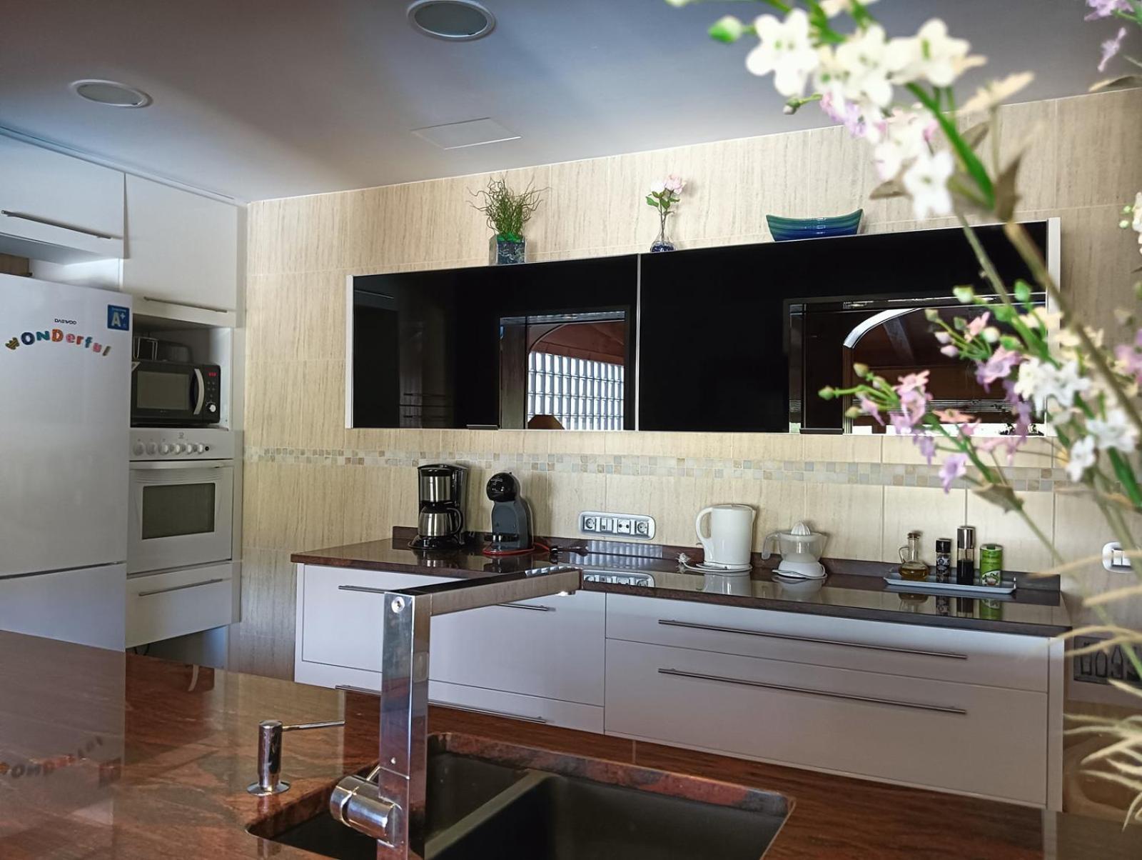Villa Du Lac Speciale Pour Famille Avec Enfant Riudecanyes 外观 照片