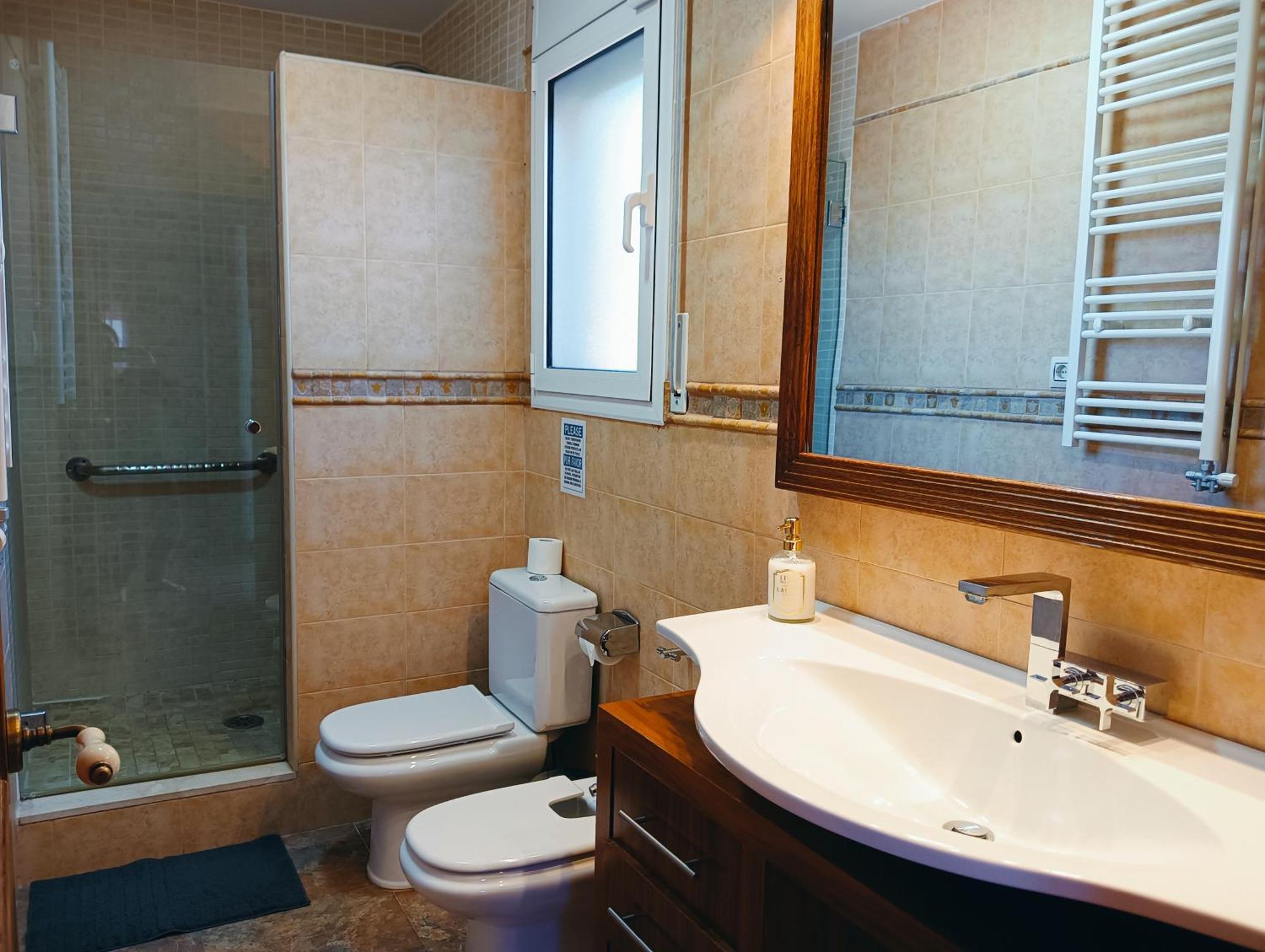 Villa Du Lac Speciale Pour Famille Avec Enfant Riudecanyes 外观 照片