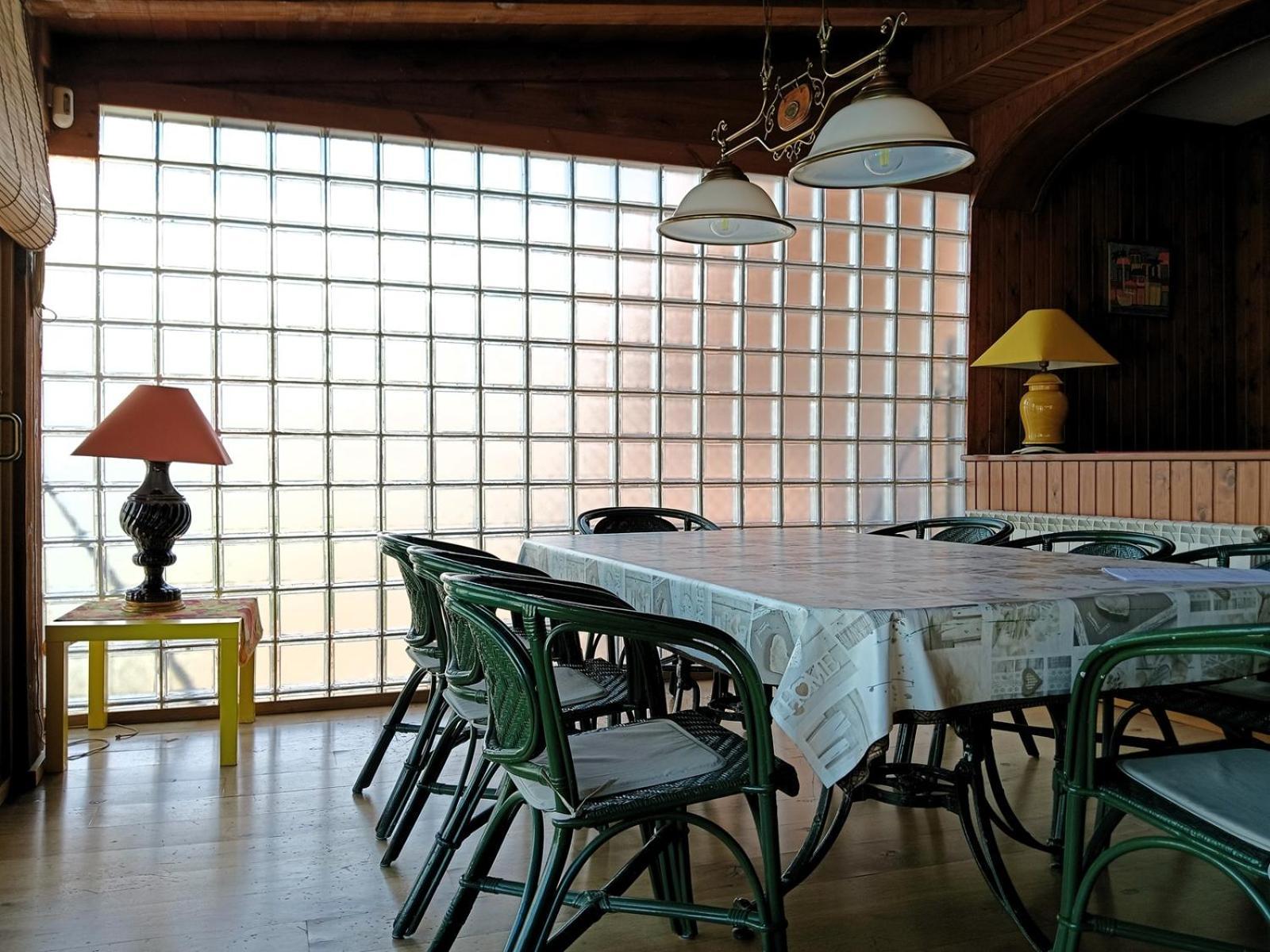 Villa Du Lac Speciale Pour Famille Avec Enfant Riudecanyes 外观 照片