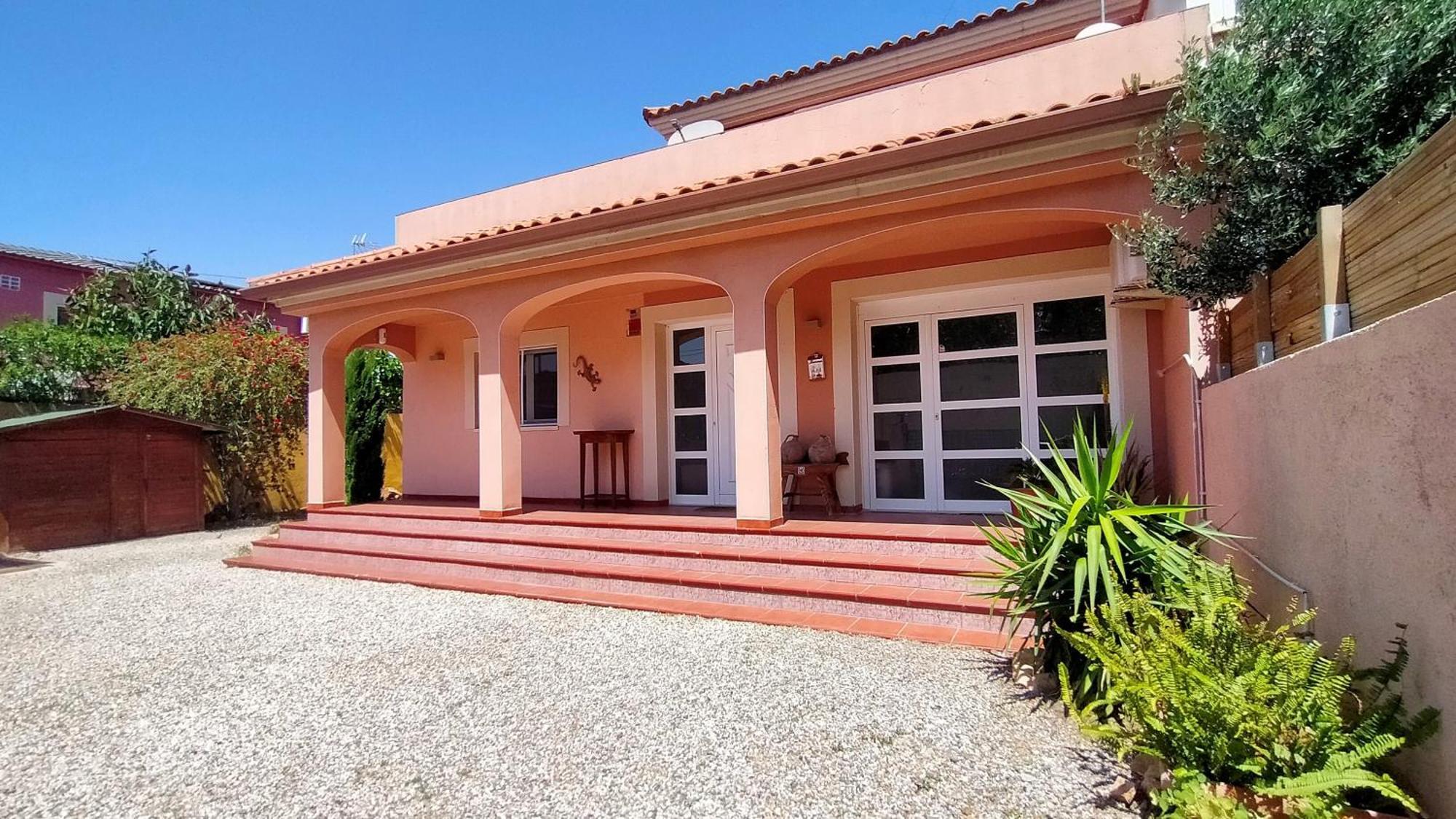 Villa Du Lac Speciale Pour Famille Avec Enfant Riudecanyes 外观 照片